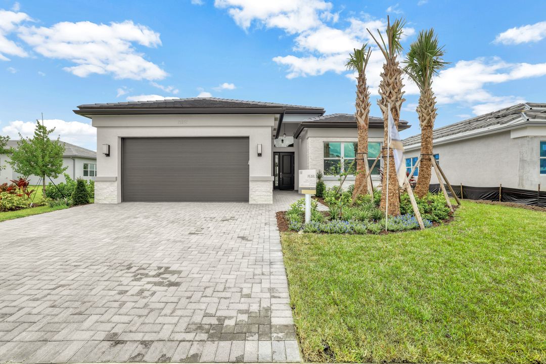 12250 Bonnet Dr, Naples, FL 34120