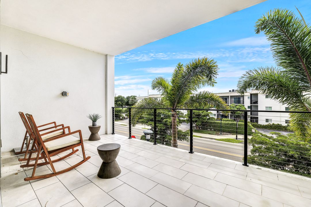 850 Central Ave #207, Naples, FL 34102