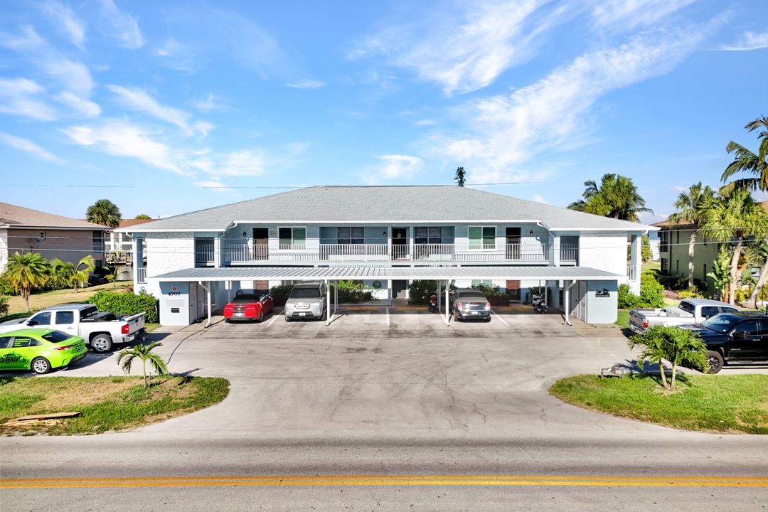 4707 SE 5th Ave #202, Cape Coral, FL 33904