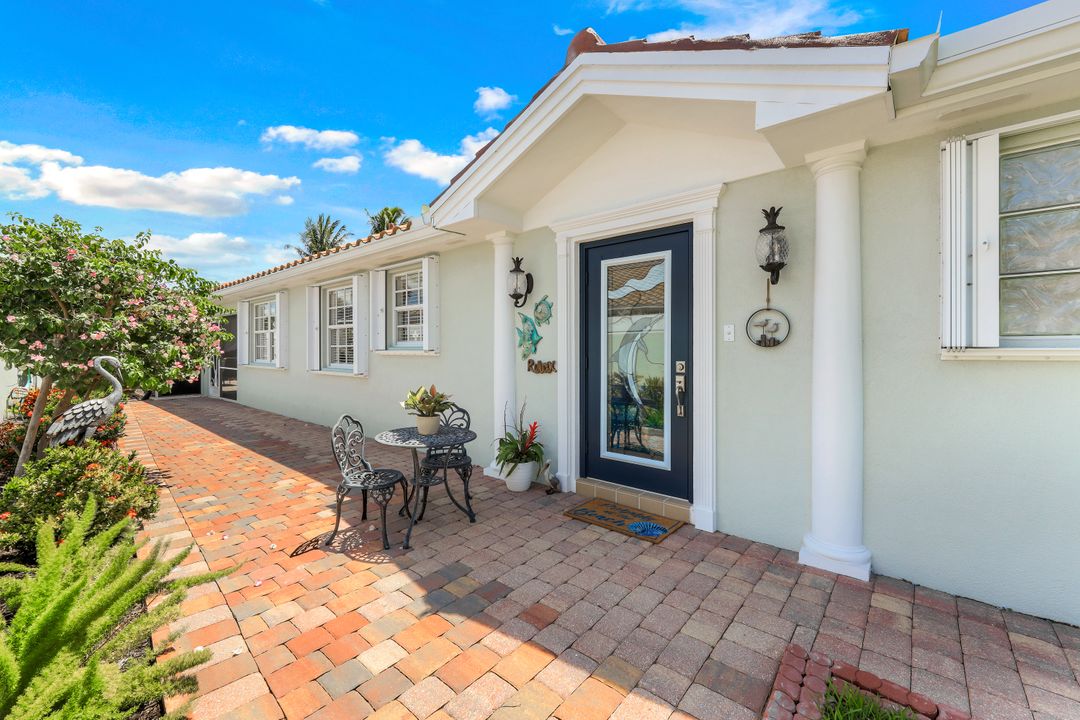 3006 Futuna Ln, Naples, FL 34119