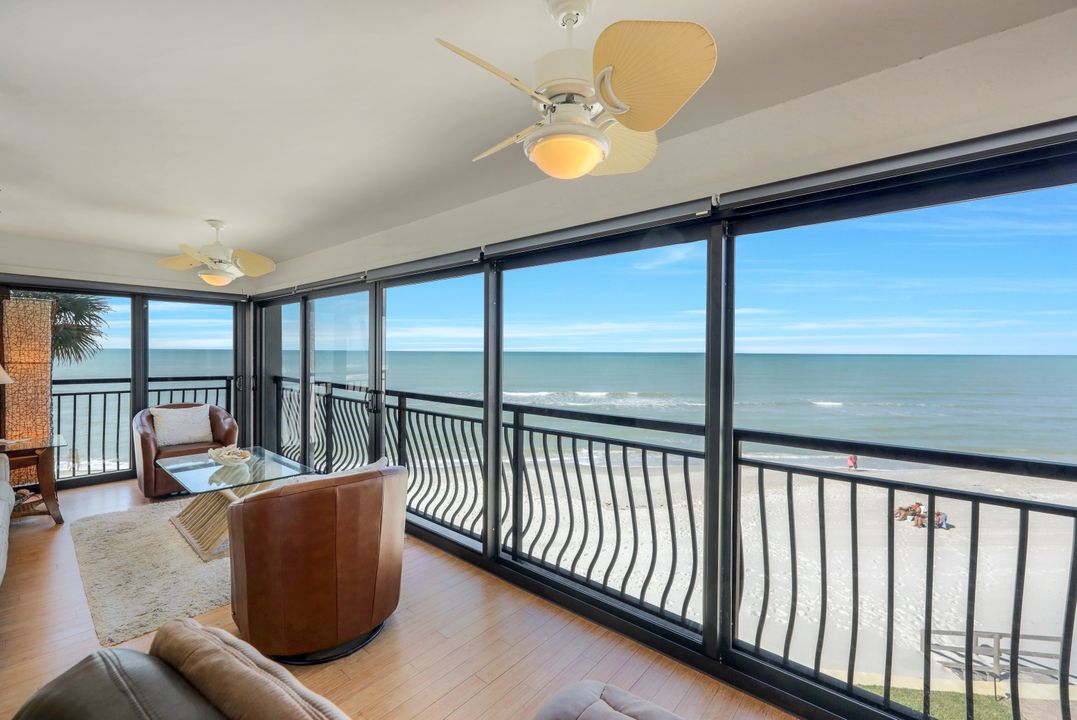 3333 Gulf Shore Blvd N #2, Naples, FL 34103