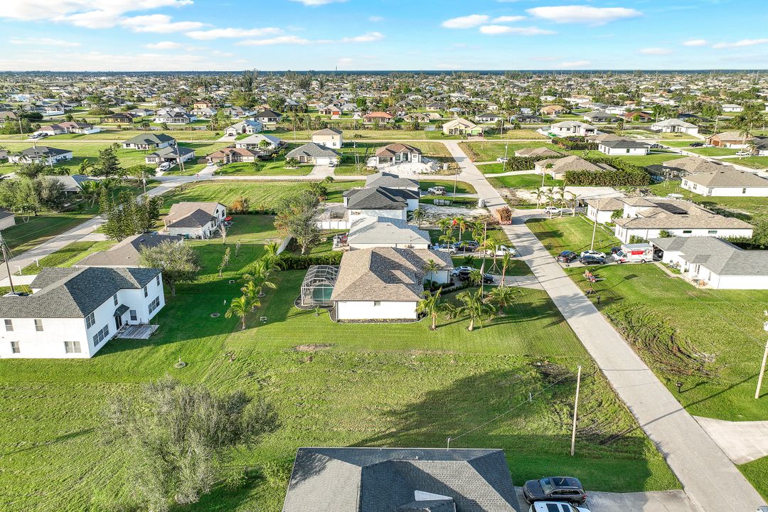 210 NW 27th Pl, Cape Coral, FL 33993