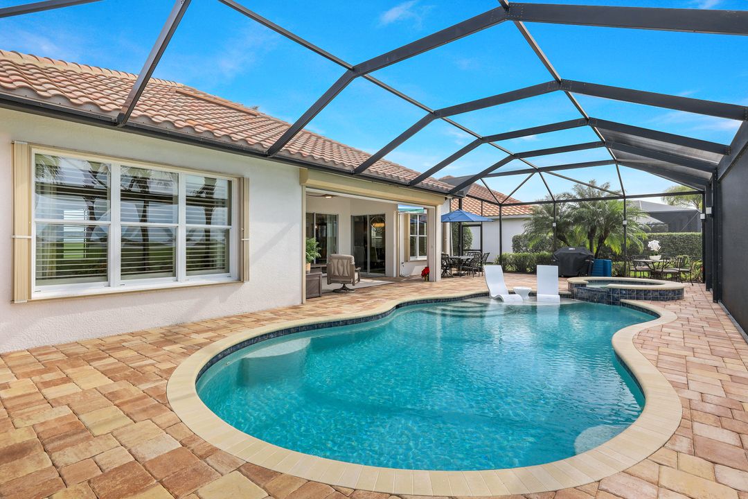 8985 Quarry Dr, Naples, FL 34120