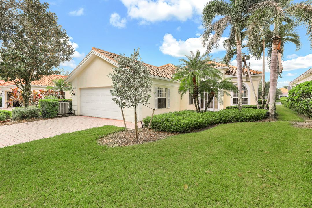 5913 Bermuda Ln, Naples, FL 34119