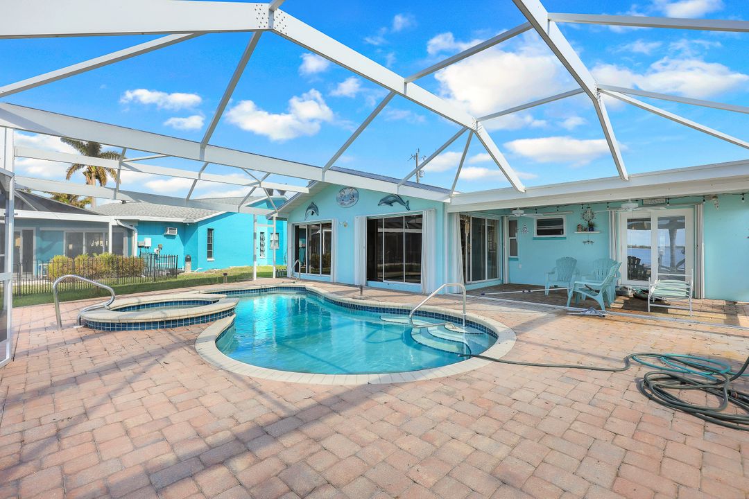 11803 Island Ave, Matlacha, FL 33993