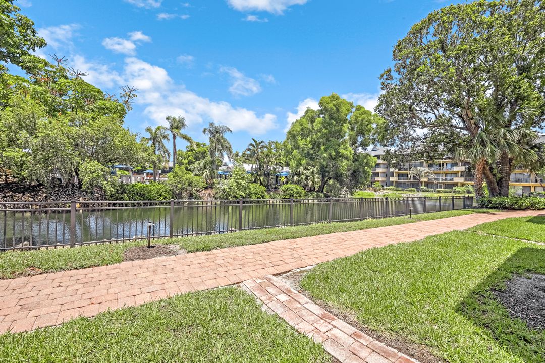 600 Neapolitan Way #142, Naples, FL 34103