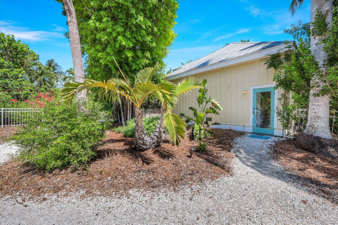 16143 Captiva Dr, Captiva, FL 33924