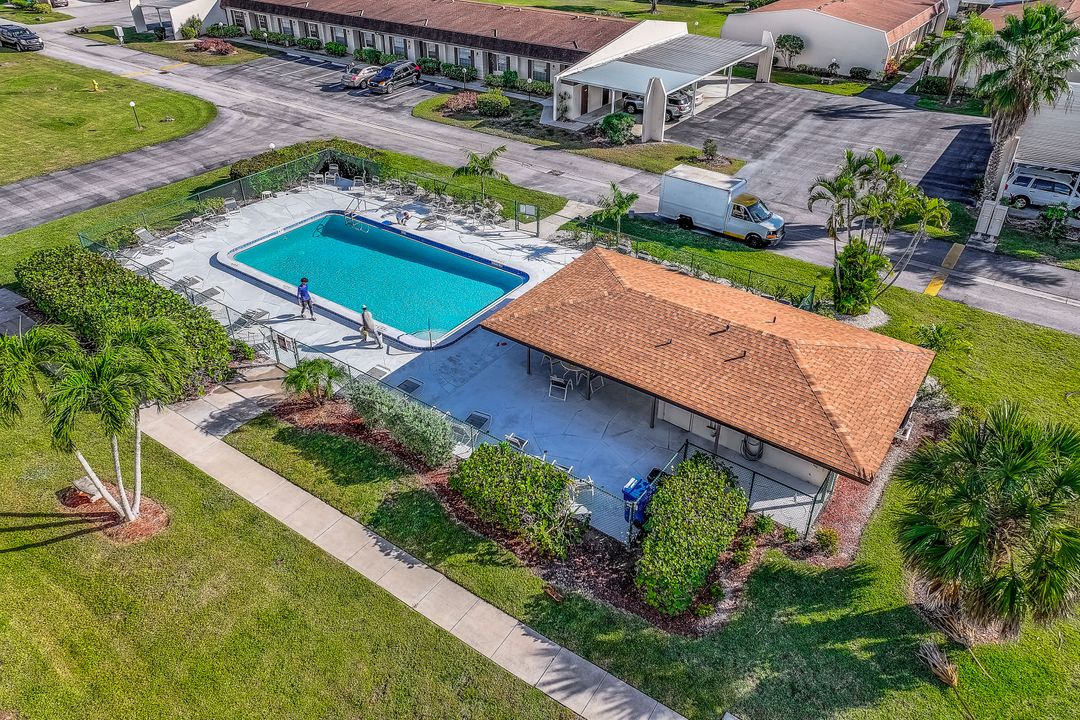 9345 Lennex Ln, Fort Myers, FL 33919