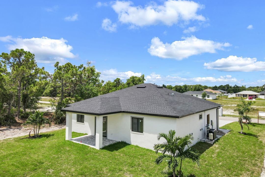 4527 NW 36th Ave, Cape Coral, FL 33993