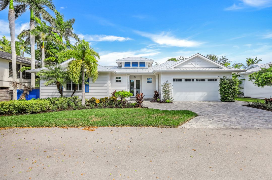 2100 Curtis St, Naples, FL 34112