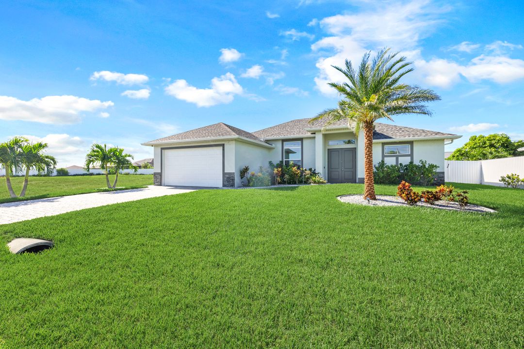 320 NE 7th Terrace, Cape Coral, FL 33909