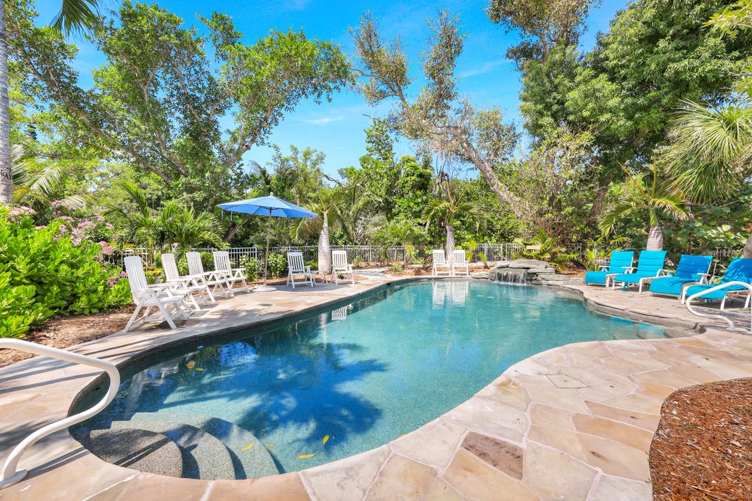 16143 Captiva Dr, Captiva, FL 33924