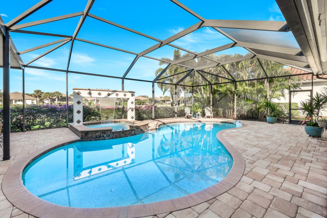 9415 Copper Rock Ct, Naples, FL 34120