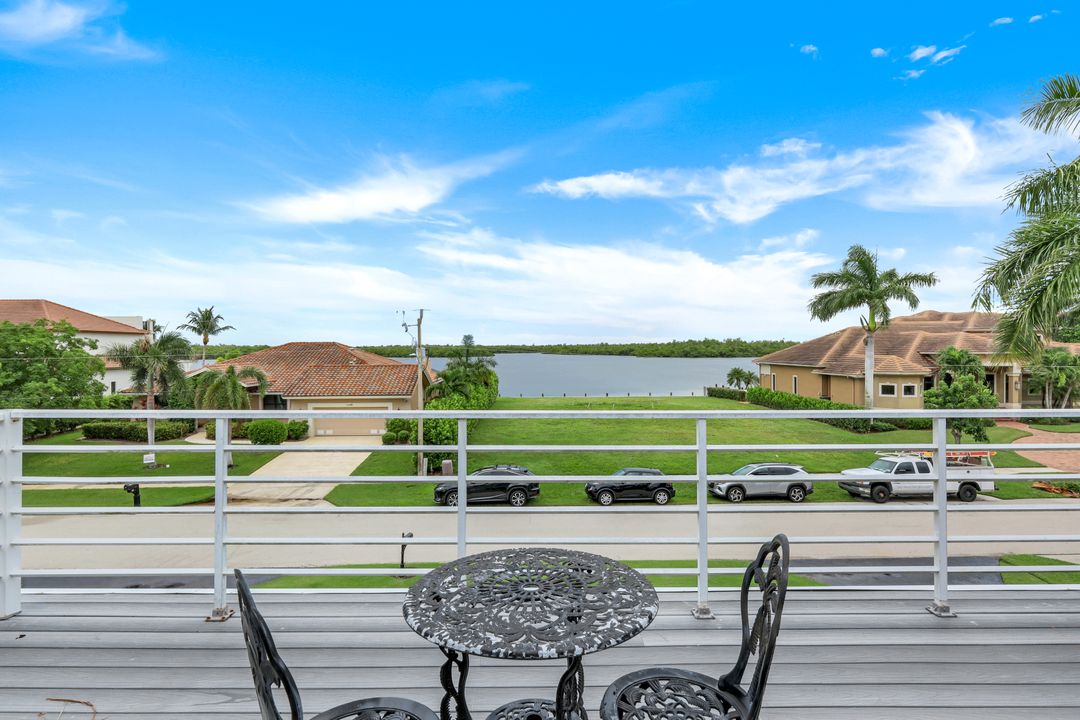 184 Stillwater Ct, Marco Island, FL 34145