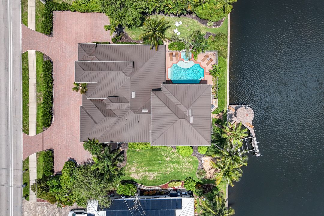 2215 Cape Coral Pkwy W, Cape Coral, FL 33914