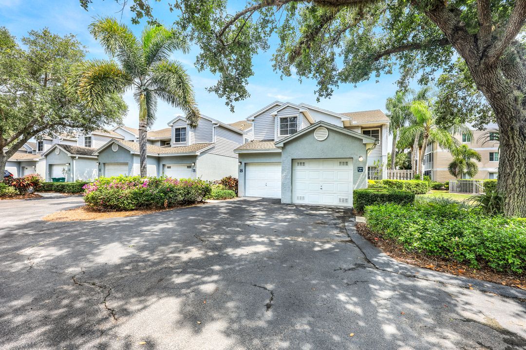 2861 Citrus Lake Dr #L201, Naples, FL 34109