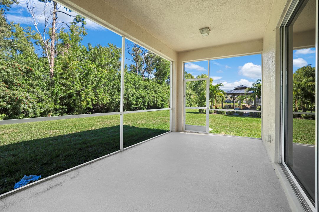 2742 Blue Cypress Lake Ct, Cape Coral, FL 33909