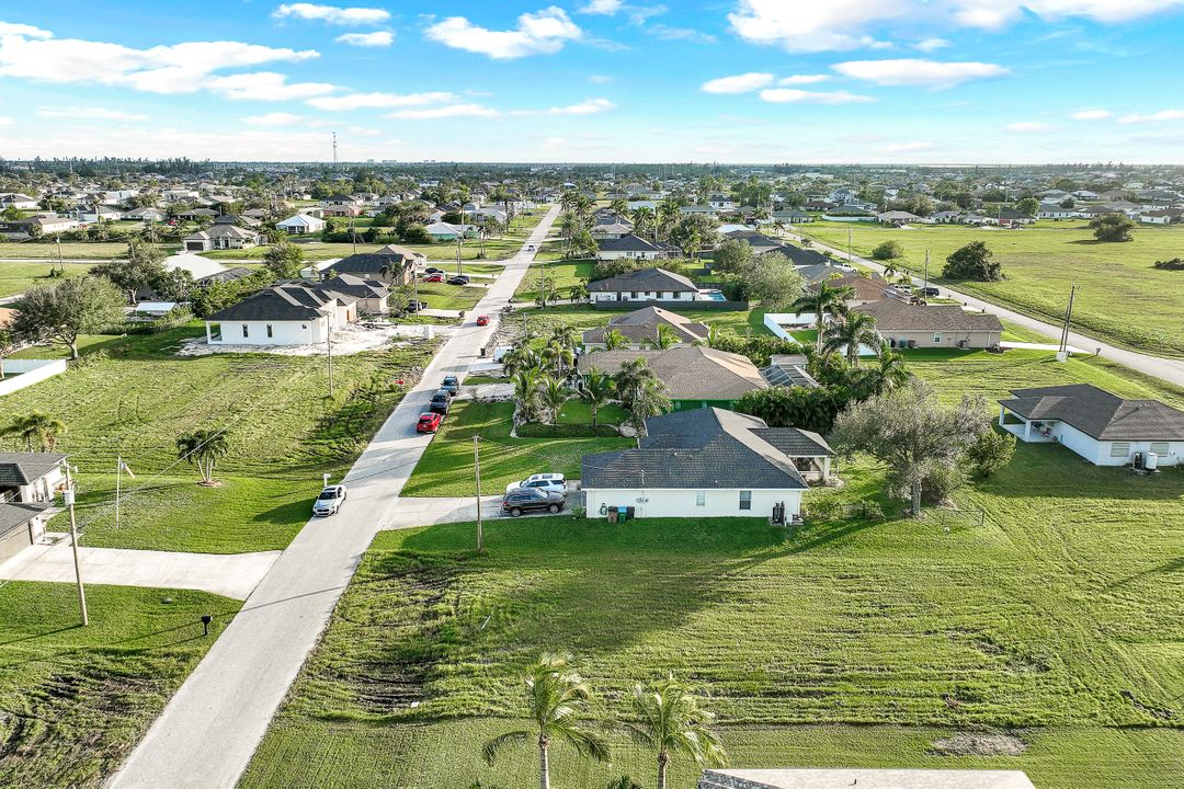 210 NW 27th Pl, Cape Coral, FL 33993