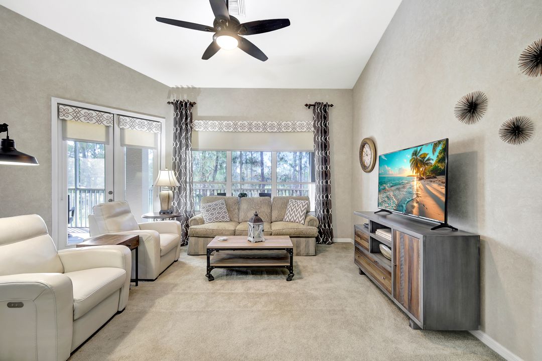 8245 Danbury Blvd #203, Naples, FL 34120