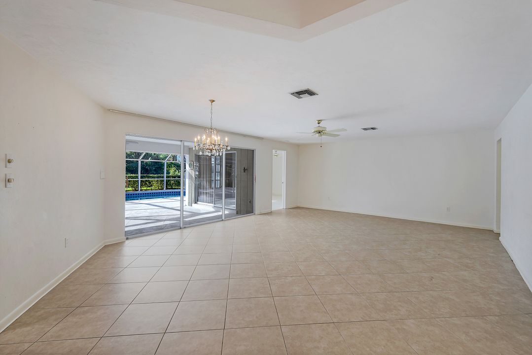 13881 Pine Villa Ln, Fort Myers, FL 33912