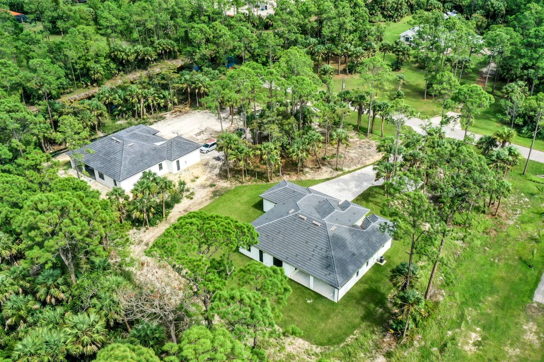 867 2nd St NE, Naples, FL 34120