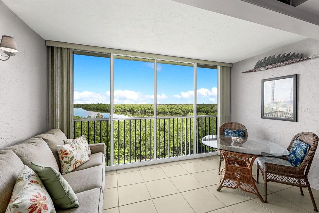 100 Stevens Landing Dr #402, Marco Island, FL 34145