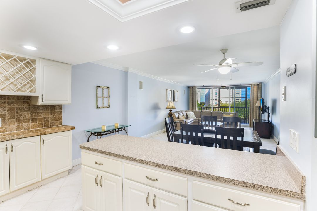 3 Bluebill Ave #509, Naples, FL 34108