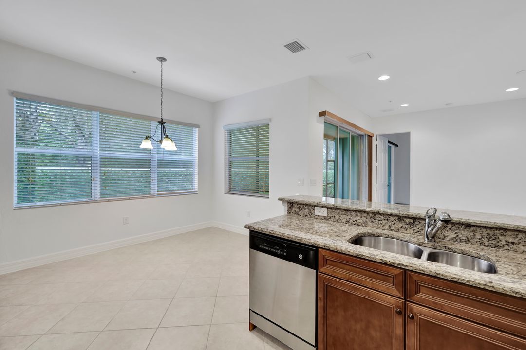 6526 Monterey Point #101, Naples, FL 34105