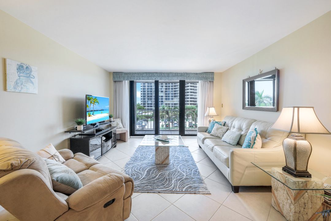 320 Seaview Ct #310, Marco Island, FL 34145