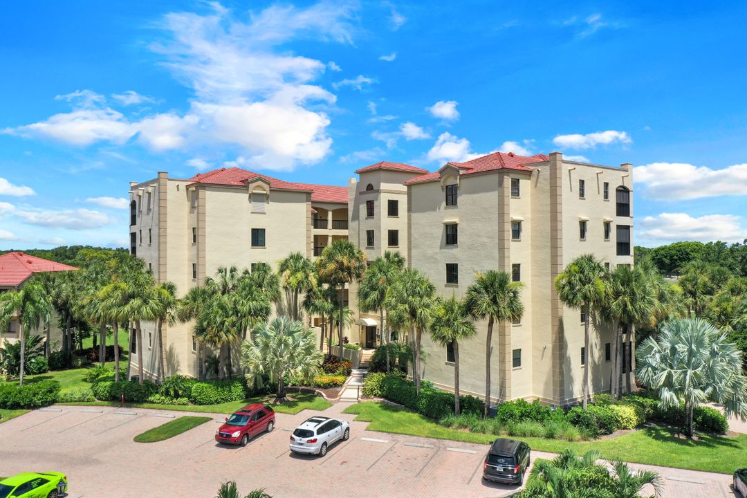 7024 Pelican Bay Blvd #504, Naples, FL 34108