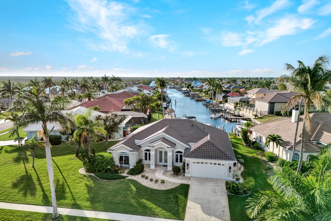 5510 Lancelot Ln, Cape Coral, FL 33914