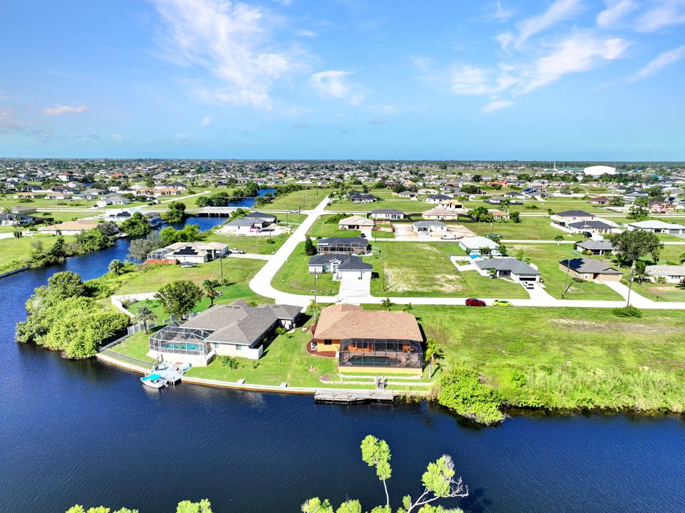 2005 NW 7th Ave, Cape Coral, FL 33993