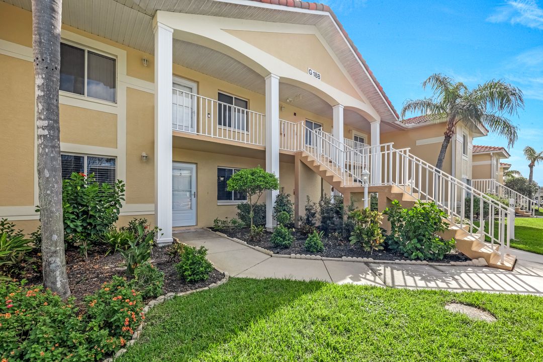 188 Furse Lakes Cir #3, Naples, FL 34104