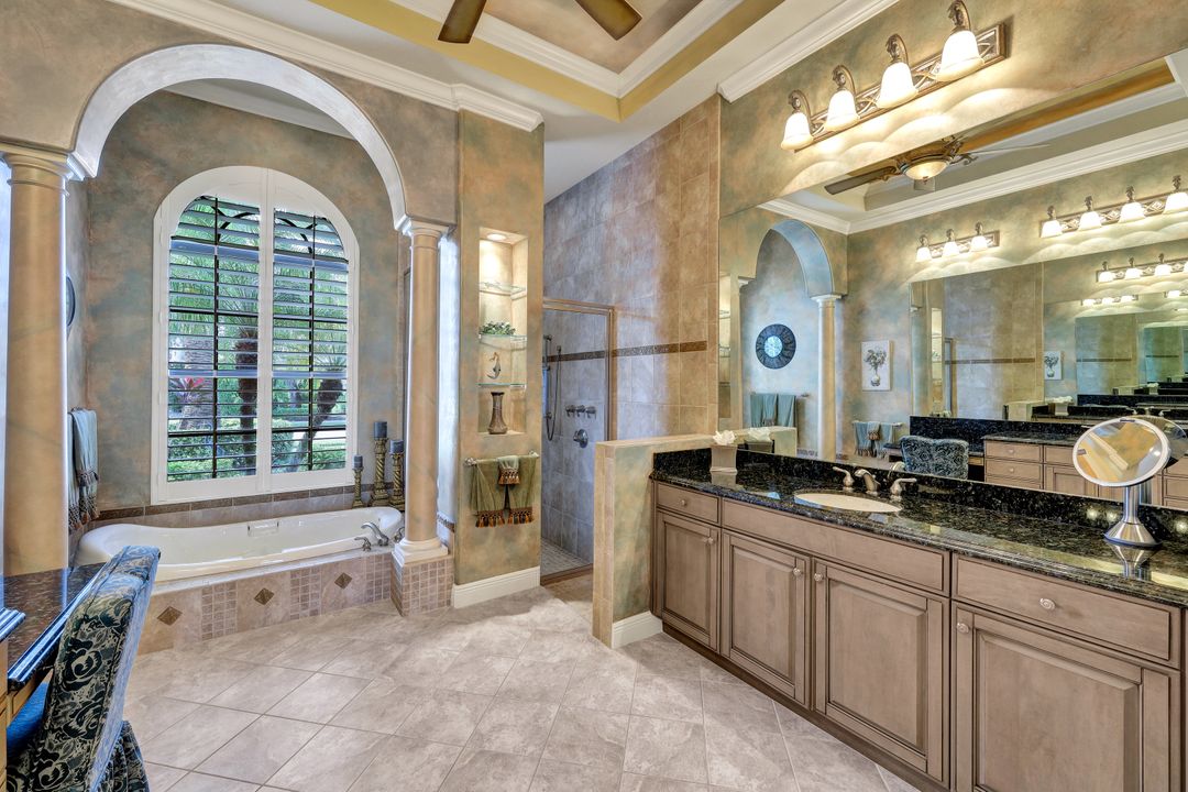 7322 Hagen Way, Naples, FL 34113