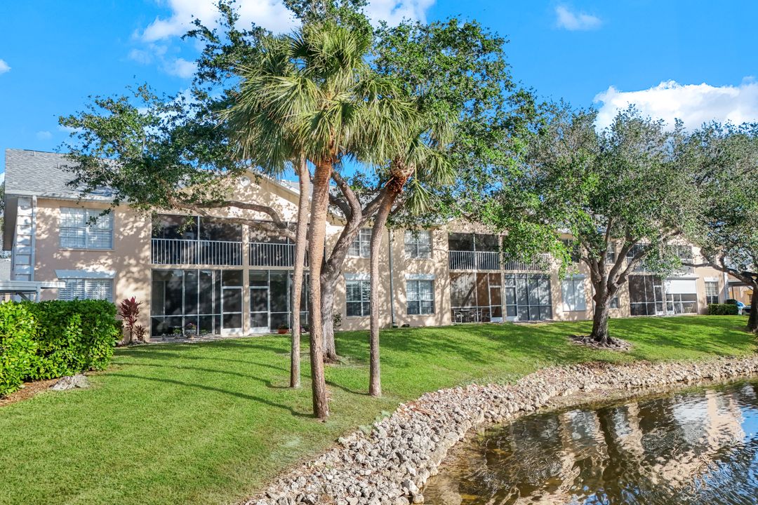 760 Wiggins Lake Dr #203, Naples, FL 34110