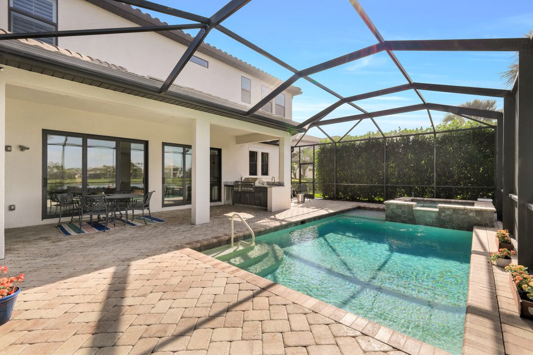 4665 Abaca Cir, Naples, FL 34119