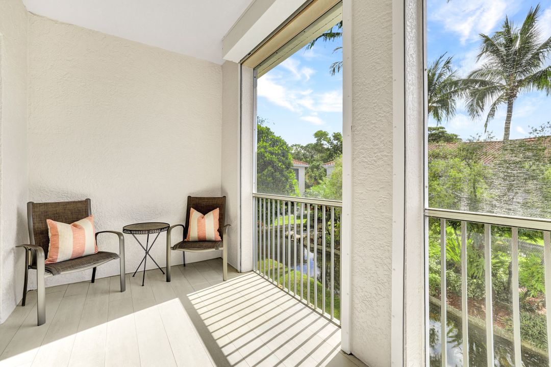 700 Lambiance Cir #205, Naples, FL 34108