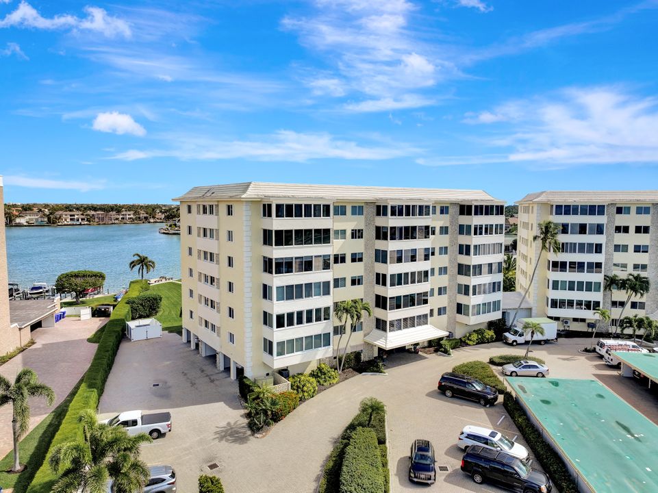 3420 Gulf Shore Blvd N #21, Naples, FL 34103