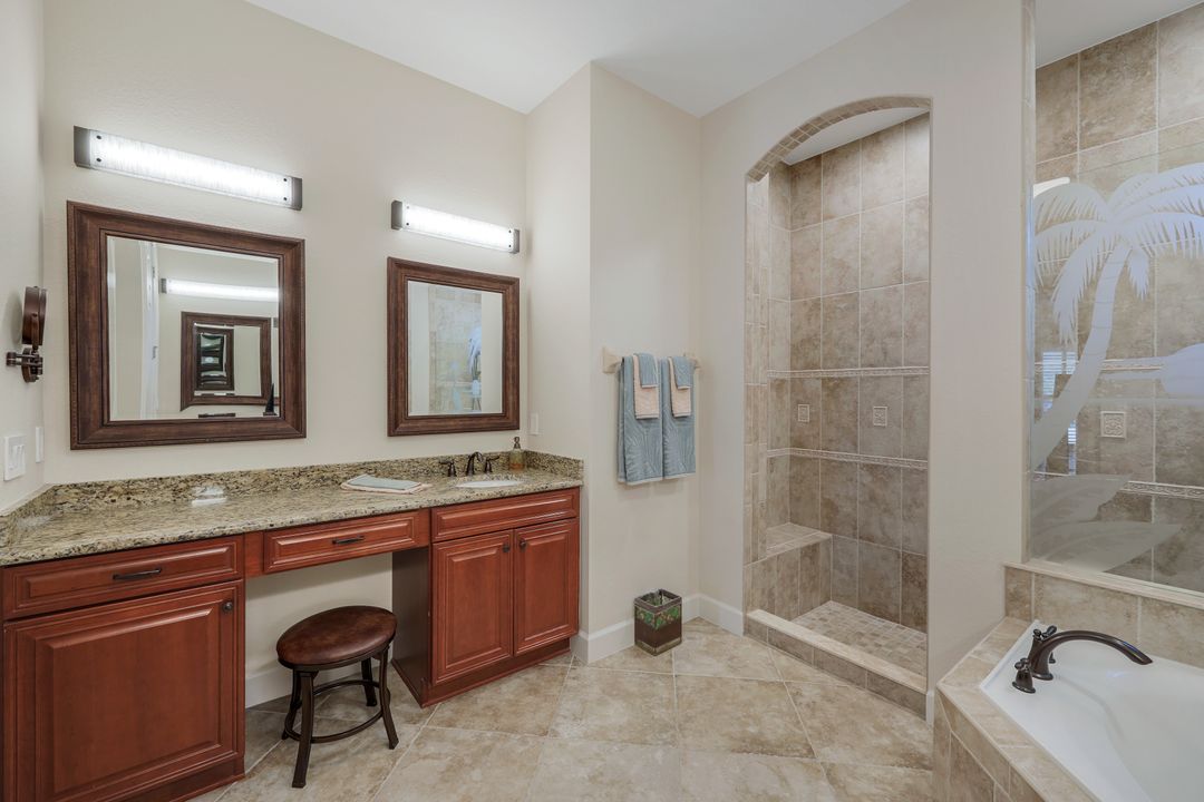 9738 Nickel Ridge Cir, Naples, FL 34120