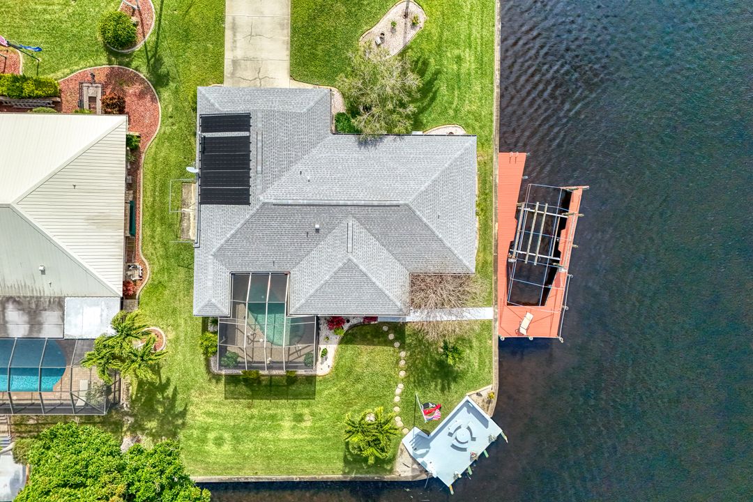 601 SE 33rd Terrace, Cape Coral, FL 33904