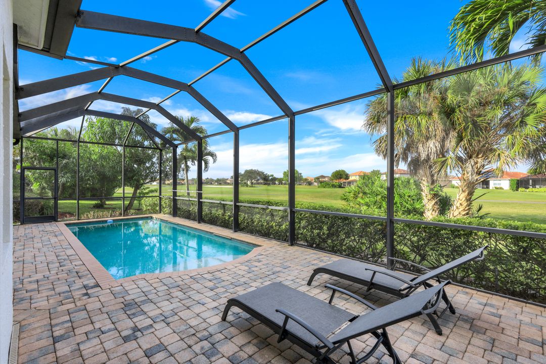 1747 Sarazen Pl, Naples, FL 34120