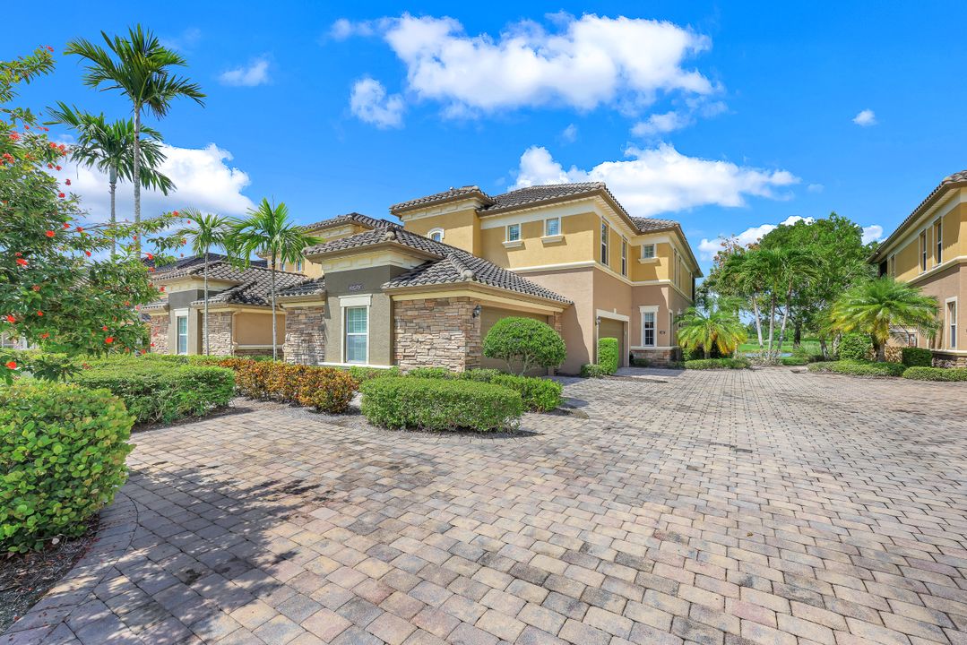 9525 Ironstone Terrace #102, Naples, FL 34120