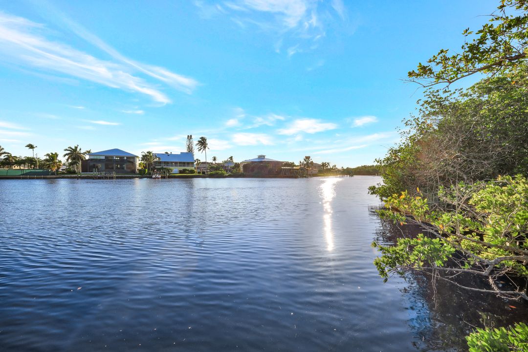 9143 Brendan Lake Ct, Bonita Springs, FL 34135