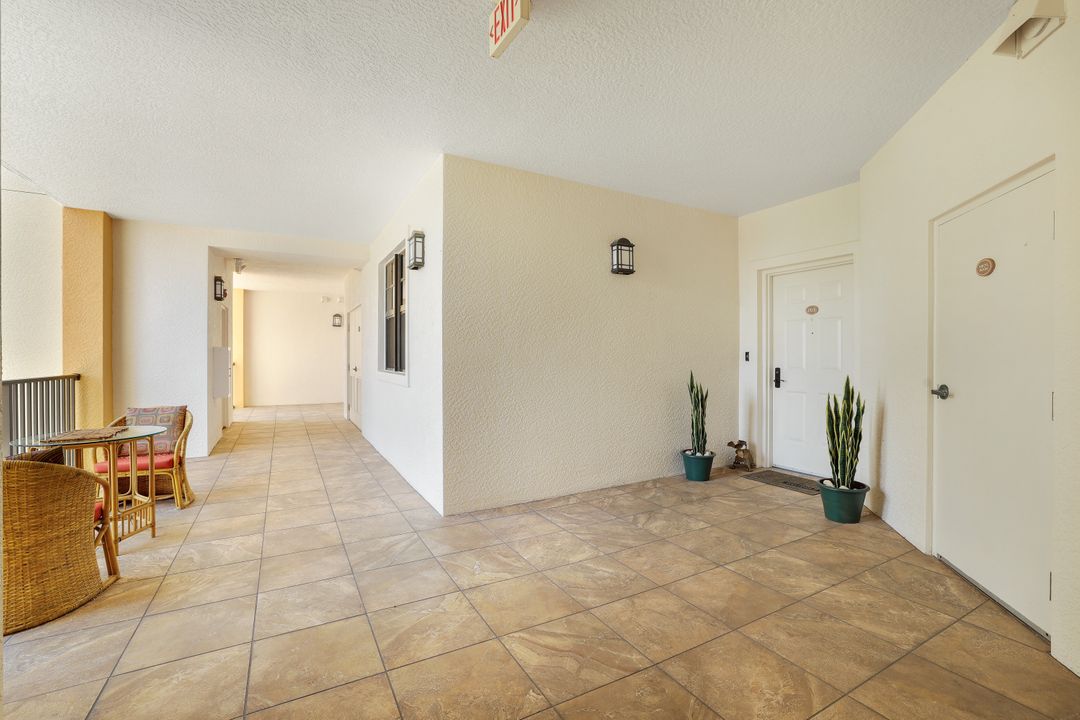 5702 Cape Harbour Dr #203, Cape Coral, FL 33914