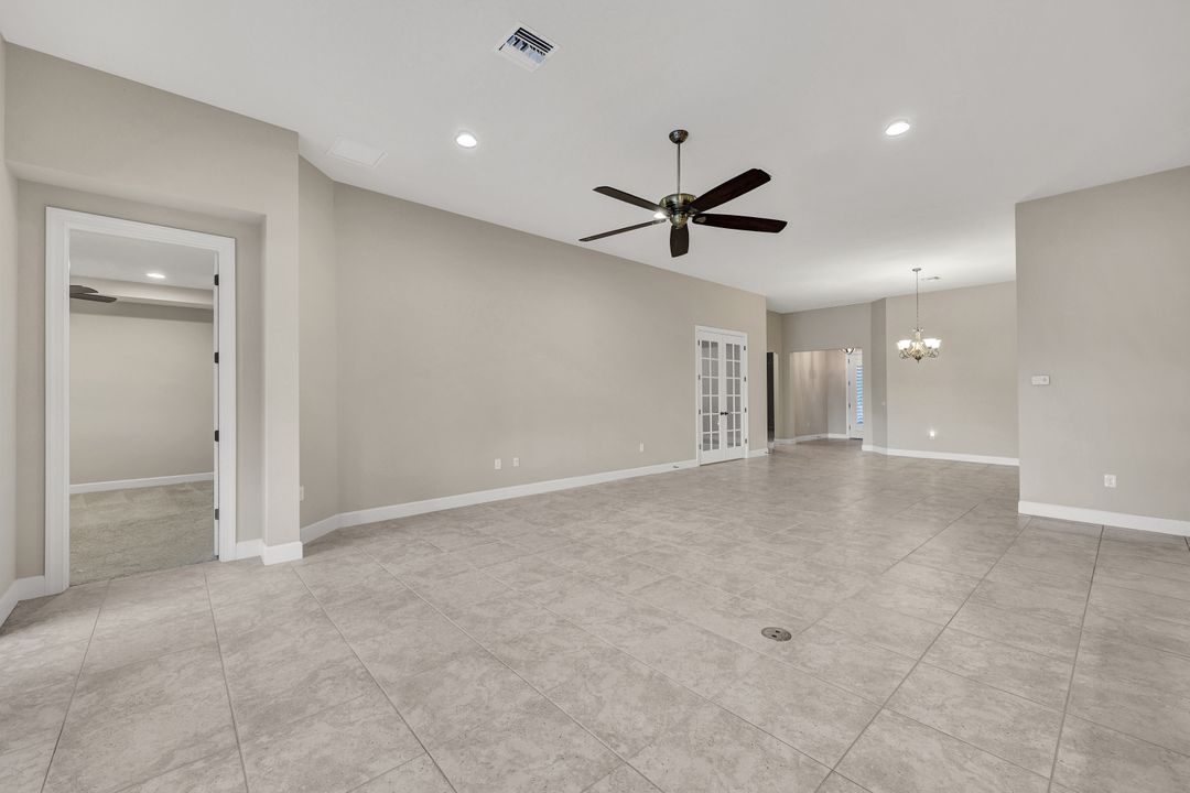 16183 Cartwright Ln, Naples, FL 34110