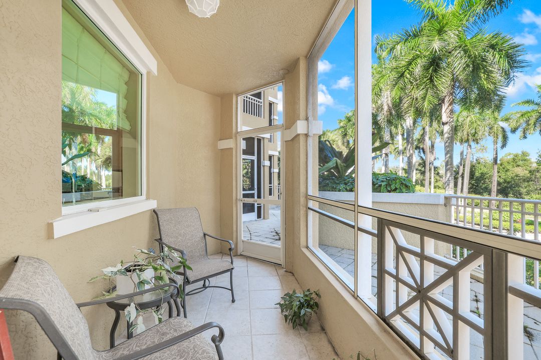 2728 Tiburon Blvd E, Naples, FL 34109