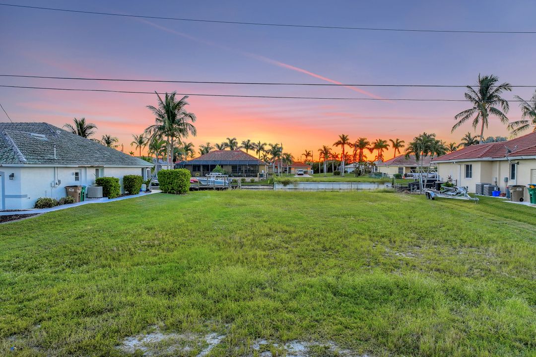 5327 SW 22nd Ave, Cape Coral, FL 33914