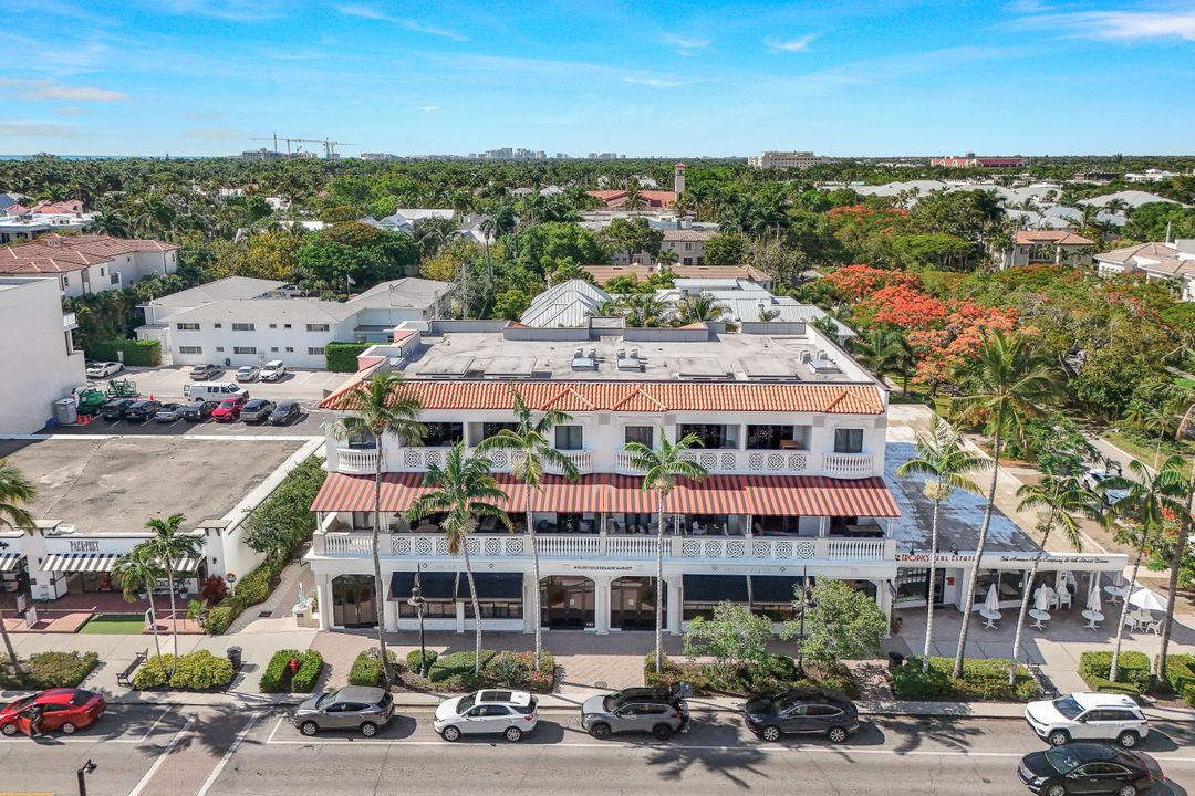 555 5th Ave S #204, Naples, FL 34102