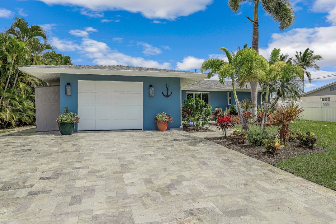 13 Sunview Blvd, Fort Myers Beach, FL 33931