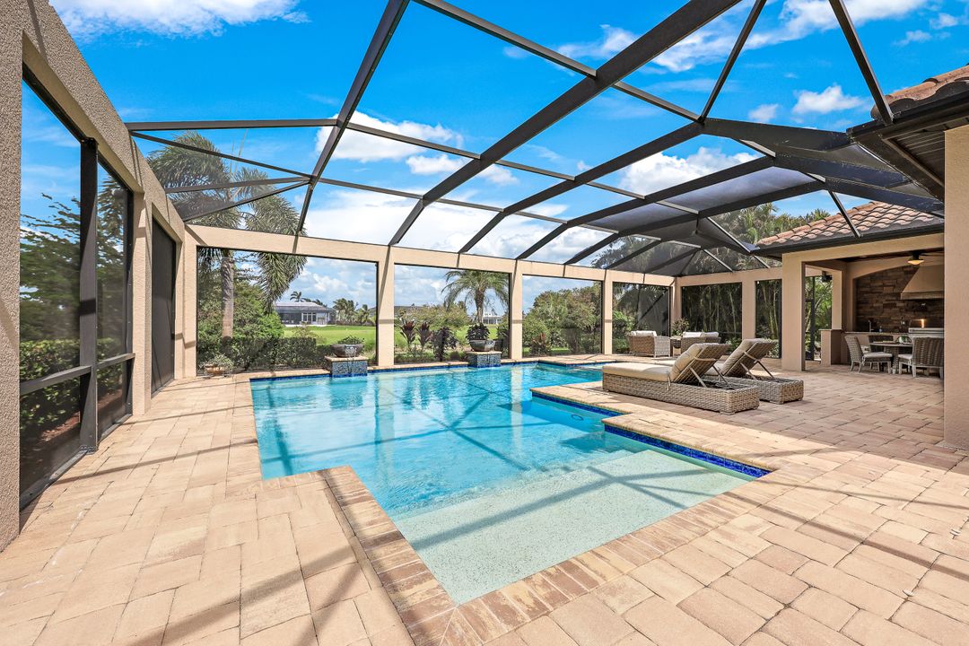 9856 Corso Bello Dr, Naples, FL 34113